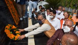 मुख्यमंत्री ने दी रामपुर तिराहा गोलीकांड के शहीदों को श्रद्धांजलि, कहा सरकार कर रही आंदोलनकारियों के सपनों को पूरा