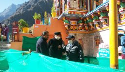 Uttarakhand पर्यटन सचिव दिलीप जावलकर ने बदरीनाथ मास्टर प्लान पर  स्थानीय व्यापारियों -तीर्थ पुरोहितों से बैठक की