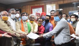 Uttarakhand बीजेपी उम्मीदवार नरेश बंसल ने भरा राज्यसभा के लिए पर्चा, जीतना तय