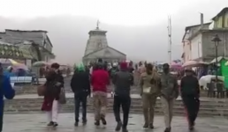 Uttarakhand तस्वीरें, मौसम बदला, केदारनाथ में सीजन की पहली बर्फबारी