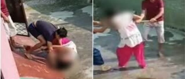 Uttarakhand पड़ोसन पर जानलेवा हमले का वीडियो वायरल, कारण जानकर सभी लोग हैरान Uttarakhand पड़ोसन पर जानलेवा हमले का वीडियो वायरल, कारण जानकर सभी लोग हैरान
