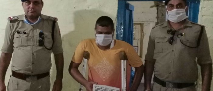 हल्द्वानी : चाय की दुकान में बिक रही थी चरस, पुलिस ने ऐसे किया गिरफ्तार