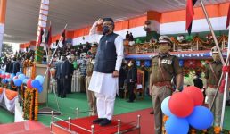Uttarakhand राज्य स्थापना दिवस पर देहरादून में भव्य परेड का आयोजन, कई पुलिसकर्मी सम्मानित