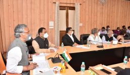 Uttarakhand जंगल पर्यटन की बुकिंग के लिए होगा सिंगल विन्डो सिस्टम, मुख्यमंत्री ने हरक सिंह के मंत्रालयों की समीक्षा की