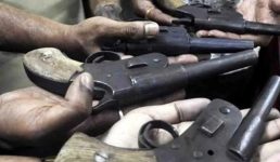 Uttarakhand नाबालिगों से अवैध तमंचे और कारतूस बरामद, तलाशी में काफी चरस भी मिली
