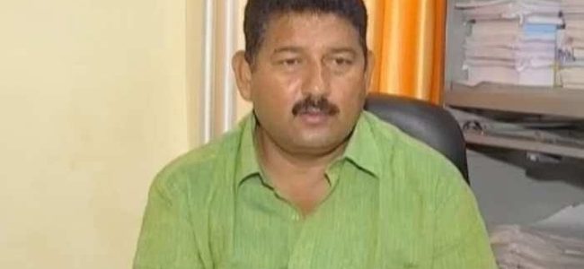 दुष्कर्म आरोपी विधायक की बढ़ी मुश्किल, महेश नेगी को अदालत ने डीएनए सेंपल देने को कहा दुष्कर्म आरोपी विधायक की बढ़ी मुश्किल, महेश नेगी को अदालत ने डीएनए सेंपल देने को कहा