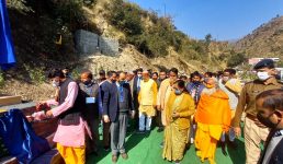 Nainital राज्यपाल बेबी रानी मौर्य पहुंचीं बेतालघाट, नव निर्मित वृद्धाश्रम, अनाथालय, शिवालय मन्दिर, एम्बुलेंस व अम्बेडकर मूर्ति का लोकार्पण किया