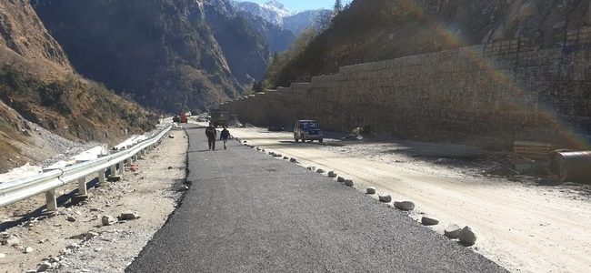 बदरीनाथ धाम की यात्रा में नासूर बने ‘लामबगड़ स्लाइड जोन’ का हो गया स्थायी ट्रीटमेंट, अब श्रद्धालुओं को नहीं होगी कोई परेशानी बदरीनाथ धाम की यात्रा में नासूर बने ‘लामबगड़ स्लाइड जोन’ का हो गया स्थायी ट्रीटमेंट, अब श्रद्धालुओं को नहीं होगी कोई परेशानी