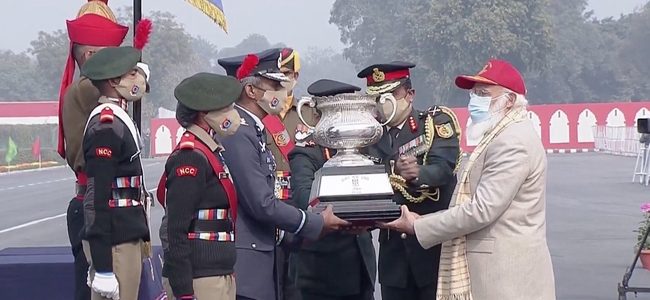 Virus हो या Border की चुनौती, भारत अपनी रक्षा के लिए हर कदम उठाने में सक्षम : पीएम मोदी Virus हो या Border की चुनौती, भारत अपनी रक्षा के लिए हर कदम उठाने में सक्षम : पीएम मोदी
