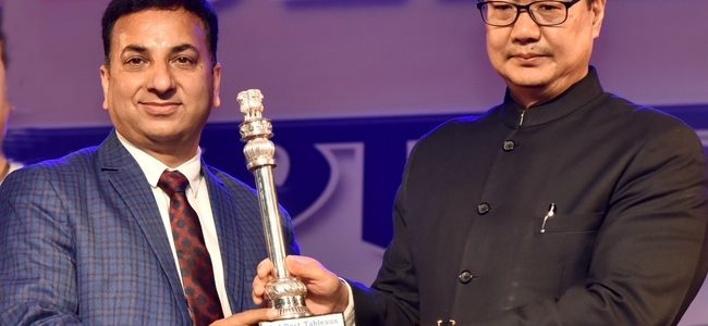 खुशखबरी : राजपथ पर निकली उत्तराखंड की झांकी को देश में तीसरा स्थान मिला खुशखबरी : राजपथ पर निकली उत्तराखंड की झांकी को देश में तीसरा स्थान मिला