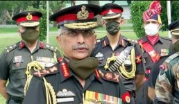 चीन और पाकिस्तान पर बोले आर्मी चीफ, कहा भारत की ओर आंख उठाकर देखना भारी पड़ेगा Army Day 2021