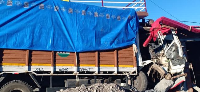 Uttarakhand ब्रेक फेल, सीधे दुकान में जा घुसा ट्रक, पूरी खबर पढ़ें Uttarakhand ब्रेक फेल, सीधे दुकान में जा घुसा ट्रक, पूरी खबर पढ़ें
