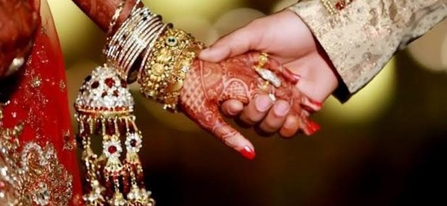 Uttarakhand दोस्त से पत्नी उधार ली, चुनाव लड़वाया, वो जीत गई, फिर शुरू हुआ धोखेबाजी का खेल, पूरी खबर पढ़ें Uttarakhand दोस्त से पत्नी उधार ली, चुनाव लड़वाया, वो जीत गई, फिर शुरू हुआ धोखेबाजी का खेल, पूरी खबर पढ़ें