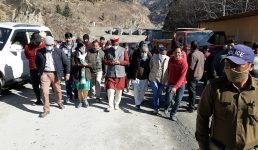 उत्तराखंड आपदा : प्रधानमंत्री और मुख्यमंत्री ने की मुआवजे की घोषणा, सीएम पहुंचे घटनास्थल पर