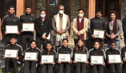 Uttarakhand राजपथ दिल्ली में झांकी में शामिल कलाकारों को मुख्यमंत्री ने किया सम्मानित, 26 जनवरी को राज्य का गौरव बढ़ाया था
