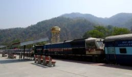 ऋषिकेश-कर्णप्रयाग रेल परियोजना में वर्ष 2021-22 के लिये 4200 करोड़ रूपए, चारों धाम को रेलवे से जोड़ने पर भी हो रहा काम