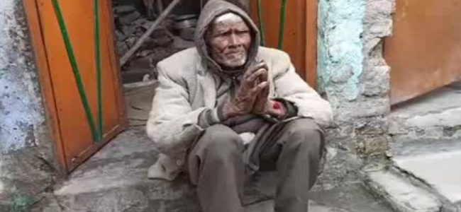 Uttarakhand : 103 साल के बुजुर्ग का अकेलापन, खुद ही करवा लिया अपना पिंडदान, तेरहवीं और वार्षिक भोज Uttarakhand : 103 साल के बुजुर्ग का अकेलापन, खुद ही करवा लिया अपना पिंडदान, तेरहवीं और वार्षिक भोज