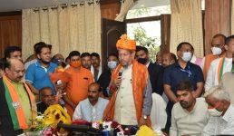 दिल्ली पहुंचे सीएम ने जनहित और प्रदेश के विकास को बताया सर्वोपरि, बोले जो जनता चाहेगी, वही किया जाएगा