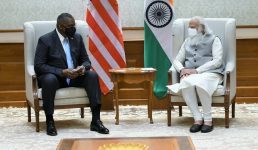 भारत दौरे पर पहुंचे अमेरिकी रक्षामंत्री, प्रधानमंत्री नरेन्द्र मोदी से की मुलाकात