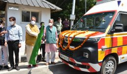 मुख्यमंत्री ने  108 सेवा के 132 वाहनों को जनता को समर्पित किया, पढ़िए किस जिले को कितनी मिलीं