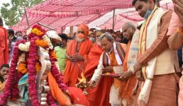 Haridwar Kumbh 2021 : 151 आचार्यों ने किया महाशंखनाद, मुख्यमंत्री की मौजूदगी में महाकुंभ के इतिहास में पहली बार
