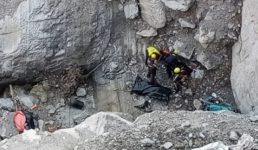 Uttarakhand  बारात का वाहन दुर्घटनाग्रस्त, पिता-पुत्र सहित पांच लोगों की मौत