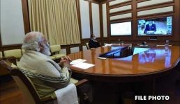 देश में बढ़ते संक्रमण के बीच पीएम मोदी ने देश में मेडिकल ऑक्सीजन की उपलब्धता की समीक्षा की, अधिकारियों को दिये आदेश