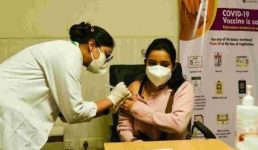 Uttarakhand राज्य में टीकाकरण के लिए रूस-अमेरिका जैसे देशों से खरीदी जाएगी वैक्सीन, टेंडर निकालने के लिए हाई पावर्ड कमेटी का गठन