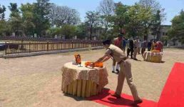 Uttarakhand कोरोना से पुलिस के हेडकॉंस्टेबल की मौत, विभाग ने दी श्रद्धांजलि