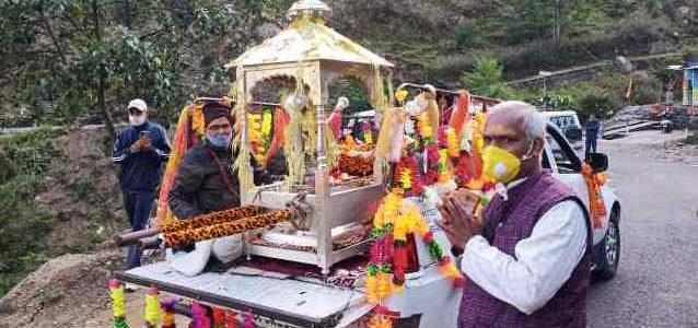 उखीमठ से केदारनाथ धाम के लिए निकली बाबा केदार की पंचमुखी डोली, 17 मई को खुलेंगे कपाट