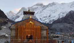 चारधाम यात्रा 2021 : हिमालय स्थित  ग्यारहवें ज्योतिर्लिंग श्री केदारनाथ धाम  के कपाट खुले, प्रधानमंत्री  के नाम से पहला रूद्राभिषेक