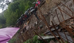 Uttarakhand बादल फटने से 2 बच्चों समेत 4 लोग लापता, वहीं भारी बारिश में मकान गिरने से 2 लोगों की मौत, 2 घायल