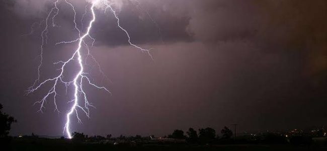 Uttarakhand  उत्तरकाशी में आकाशीय बिजली गिरने से 6 लोग गंभीर रूप से घायल, खेत में काम करने गए थे