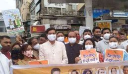 Uttarakhand कांग्रेस ने किया विभिन्न जगहों पर प्रदर्शन, देहरादून में प्रदेश अध्यक्ष प्रीतम सिंह के नेतृत्व में विरोध