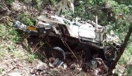Uttarakhand भीषण सड़क दुर्घटना, एक ही गांव के तीन लोगों की मौत, गहरी खाई में गिरा वाहन