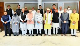 जम्मू-कश्मीर के नेताओं संग पीएम मोदी की बैठक, कहा युवाओं की आकांक्षाओं को पूर्ण करना सुनिश्चित करें