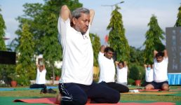 उत्तराखंड में योग दिवस : देहरादून में मुख्यमंत्री सहित कई लोगों ने योगाभ्यास किया International Yoga Day 2021