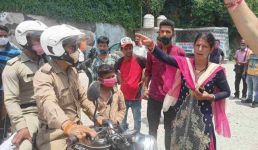 पिथौरागढ़ : घंटाकरण में मिला लावारिस रोता हुआ बच्चा, पुलिस पहुंची, फिर क्या हुआ पढ़ें