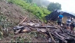 उत्तराखंड : बागेश्वर में बारिश से मकान गिरा, 3 लोग मलवे में जिंदा दफन, पालतू जानवर भी दबे