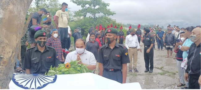 उत्तराखंड का जवान देश के लिए शहीद, आतंकियों ने अपहरण कर लिया था