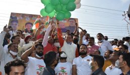 उत्तराखंड : सीएम धामी ने स्वतंत्रता दिवस पर 10 बड़ी घोषणाएं की, देहरादून में फहराया तिरंगा