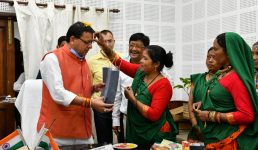 मुख्यमंत्री ने ट्राइफेड के रक्षाबंधन कार्यक्रम में हिस्सा लिया, सीएम ने कहा प्राचीन संस्कृति को बनाए रखने में त्योहारों की महत्वपूर्ण भूमिका