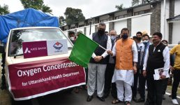Uttarakhand : 4 महीने में राज्य में सबका टीकाकरण हो जाएगा, सीएम ने कहा पीएम के नेतृत्व में दुनिया का सबसे बड़ा टीकाकरण अभियान चल रहा है