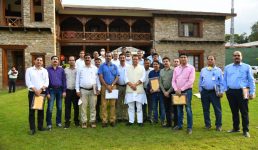 Uttarakhand ﻿आगामी 6 माह में 25 हजार युवाओं को रोजगार उपलब्ध कराने के प्रयास, ﻿मुख्यमंत्री ने एचआर मैनेजरों से मुलाकात के दौरान कहा
