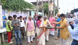Uttarakhand प्रधानमंत्री मोदी के जन्म दिवस पर भाजपा ने चलाया स्वच्छ्ता अभियान, अस्पतालों में फल वितरण किया