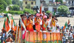 ऋषिकेश में सीएम धामी ने की 12 घोषणाएं, जन आशीर्वाद रैली में लिया हिस्सा