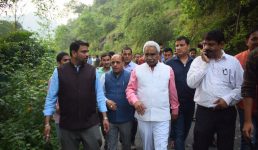 Uttarakhand बीजेपी का कांग्रेस पर हमला, कहा राहत कार्यों से जनता संतुष्ट लेकिन कांग्रेस राजनीति कर रही है