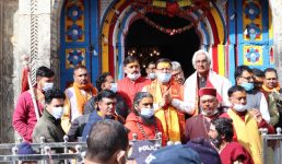 केदारनाथ धाम पहुंचे मुख्यमंत्री धामी, ﻿केदारनाथ पुनर्निर्माण कार्यो का अवलोकन किया