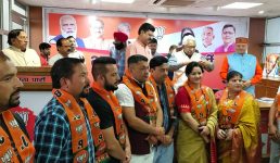 Uttarakhand आप  के प्रदेश प्रवक्ता सहित दर्जनों लोग भाजपा में शामिल, देहरादून में ली सदस्यता
