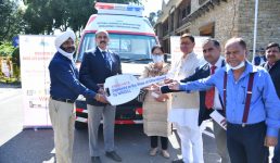 Uttarakhand चमोली एवं उत्तरकाशी के लिये आधुनिक उपकरणों से सुसज्जित दो एम्बुलेंस रवाना, मुख्यमंत्री ने किया फ्लैग ऑफ